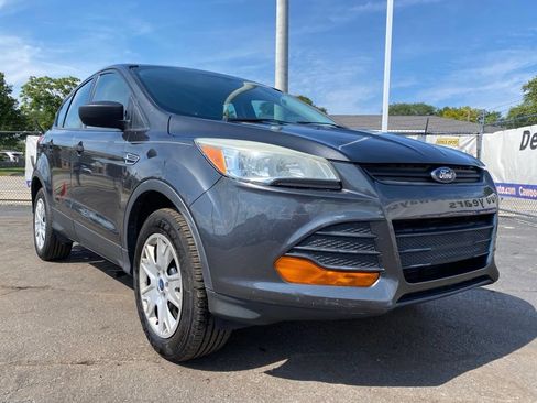 Used 2015 Ford Escape S FWD image 26