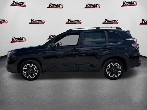 Used 2025 Subaru Forester Premium AWD/4WD image 8