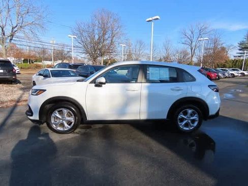 Certified 2023 Honda HR-V LX image 3