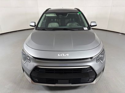 Used 2023 Kia Niro SX Touring