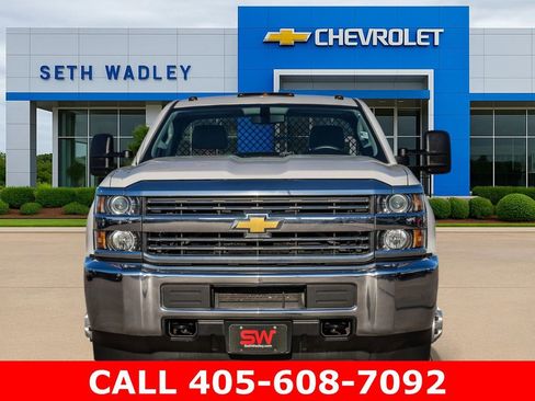 Used 2018 Chevrolet Silverado 3500 W/T RWD image 2