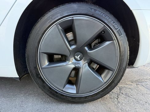 Used 2023 Tesla Model 3 Standard Range RWD image 32