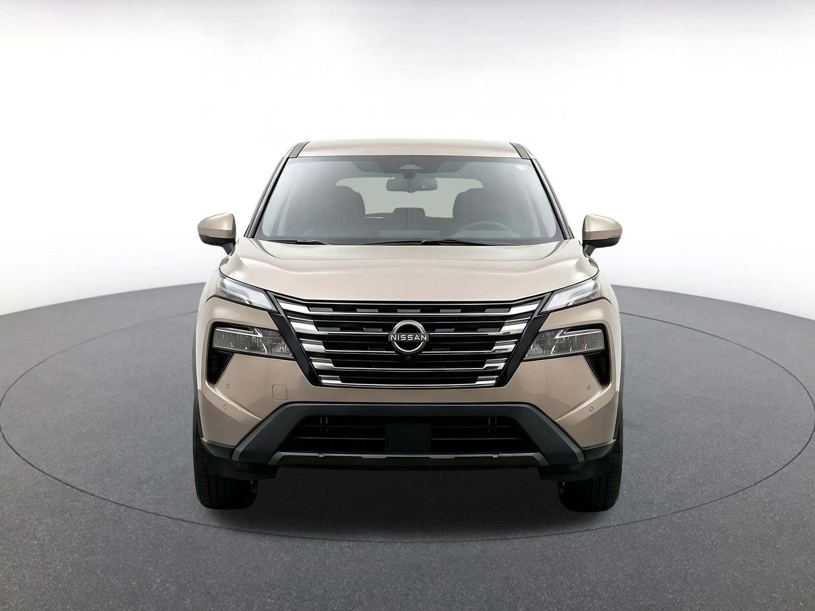 Used 2025 Nissan Rogue SV AWD/4WD image 2