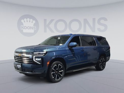 New 2026 Chevrolet Suburban LT w/ Comfort Package AWD/4WD image 5