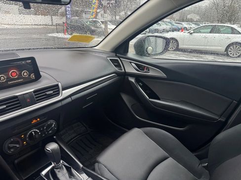 Used 2017 MAZDA MAZDA3 Sport image 25