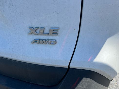 Used 2023 Toyota RAV4 XLE w/ Convenience Package AWD/4WD image 15