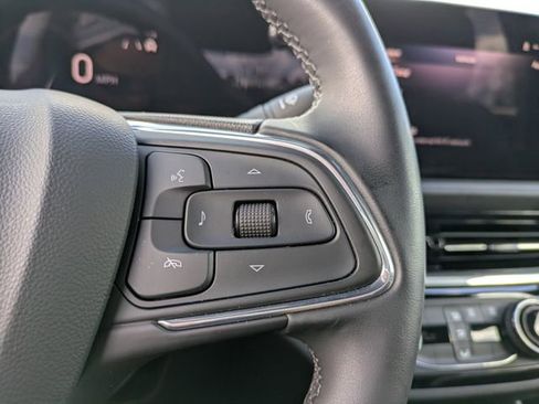 Used 2024 Buick Envista Sport Touring image 23