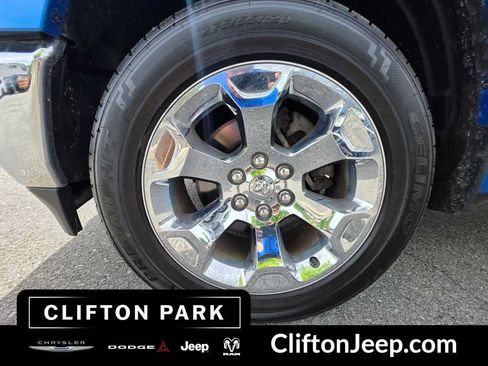 Used 2022 RAM 1500 Big Horn AWD/4WD image 29