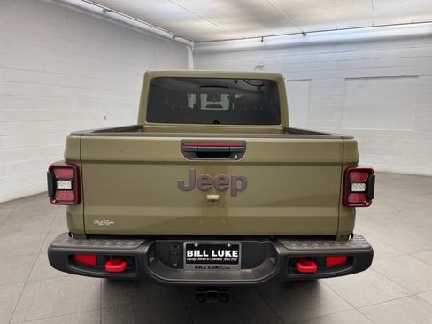 New 2025 Jeep Gladiator Rubicon w/ Convenience Group image 4