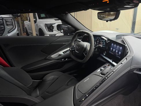 Used 2023 Chevrolet Corvette Stingray Convertible image 34