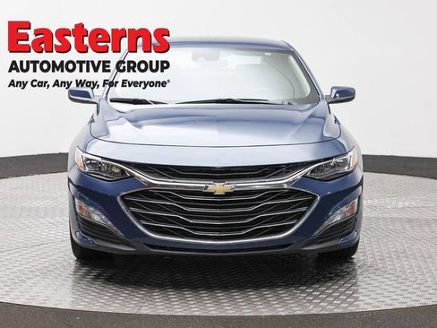 Used 2024 Chevrolet Malibu LT FWD image 2
