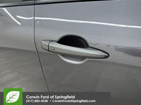 Used 2021 Nissan Rogue SV image 10