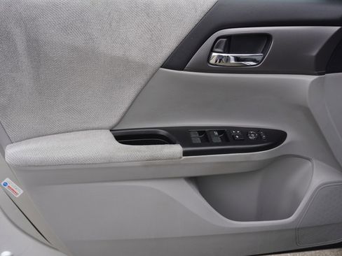 Used 2013 Honda Accord LX image 15