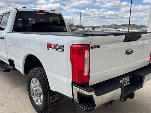 Used 2023 Ford F350 XLT w/ FX4 Off-Road Package AWD/4WD image 3