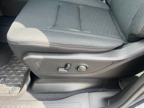 New 2026 RAM 1500 Big Horn AWD/4WD image 30