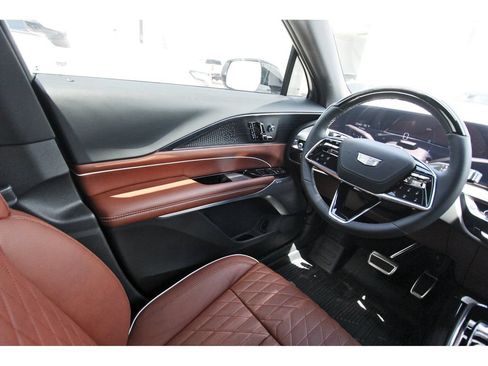 New 2027 Cadillac Lyriq Signature Sport w/ Nappa Leather Package AWD/4WD image 7
