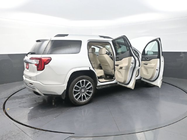 Used 2021 GMC Acadia Denali w/ Denali Ultimate Package AWD/4WD image 45