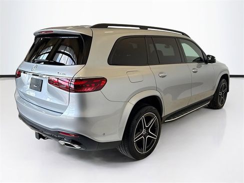 Certified 2025 Mercedes-Benz GLS 450 4MATIC image 5