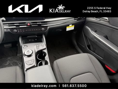 New 2026 Kia Sportage LX FWD image 14