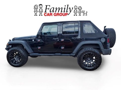Used 2017 Jeep Wrangler Unlimited Sport AWD/4WD image 2