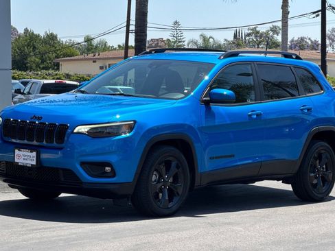 Used 2021 Jeep Cherokee Latitude Plus FWD image 9