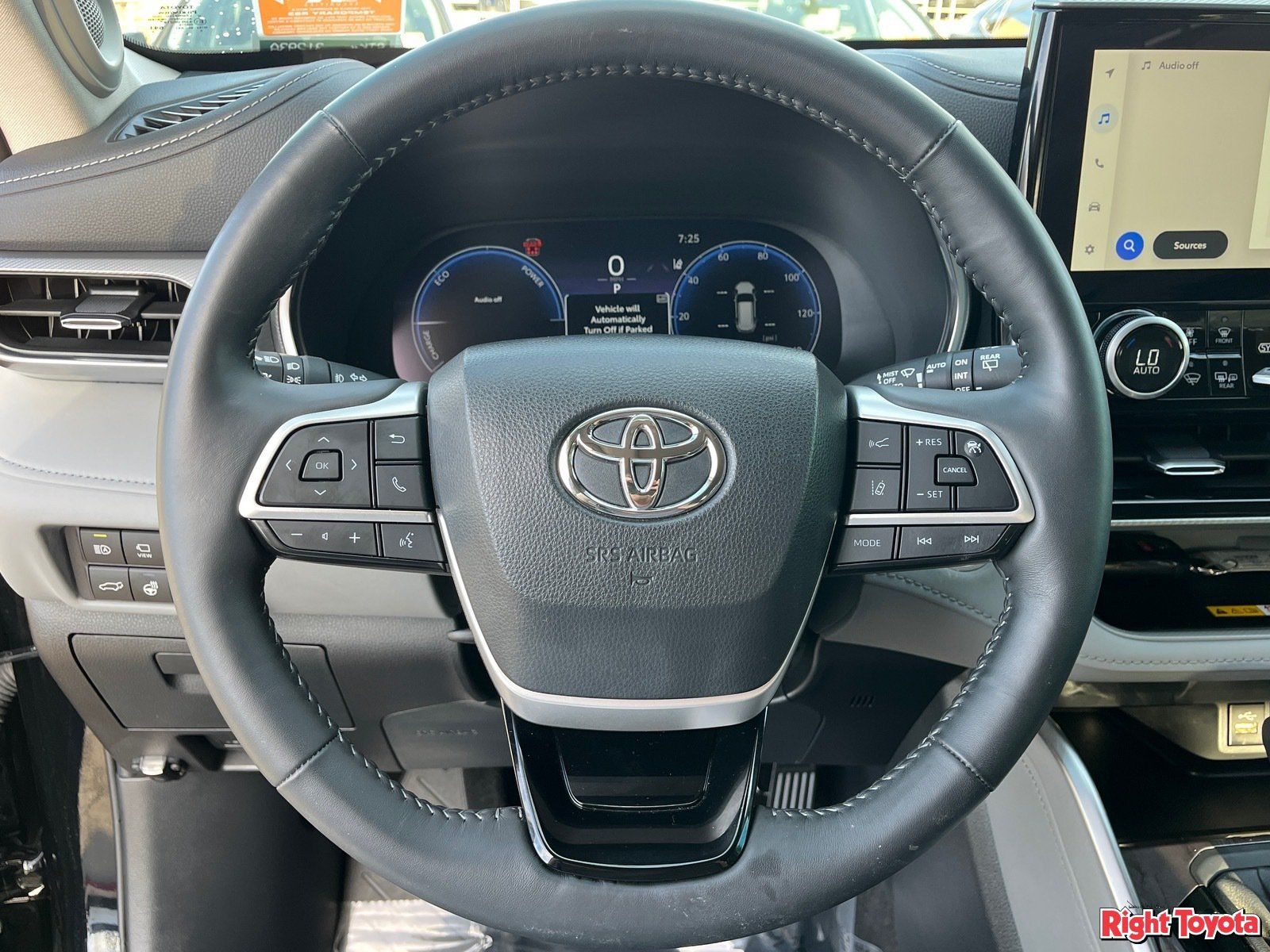 Used 2024 Toyota Highlander Platinum AWD/4WD image 21