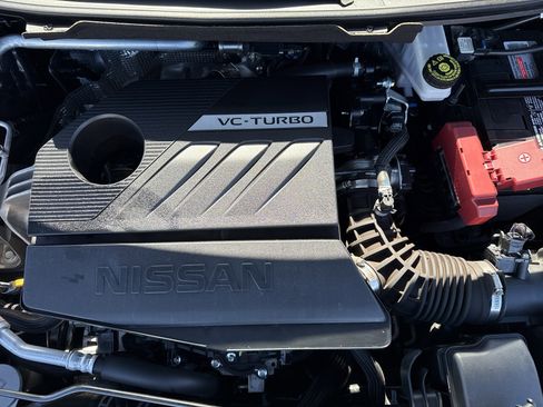 Used 2023 Nissan Rogue S image 32