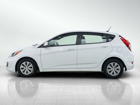 Used 2015 Hyundai Accent GS image 2