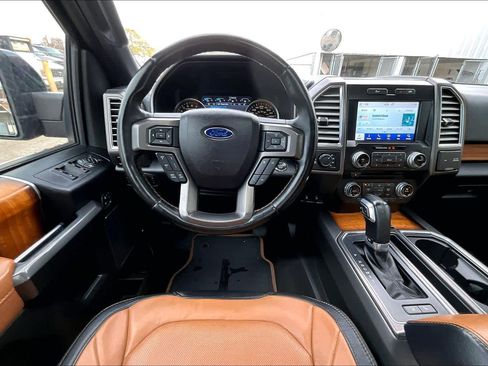 Used 2016 Ford F150 Limited image 5