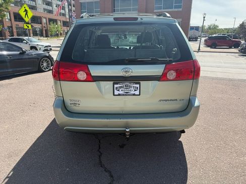 Used 2008 Toyota Sienna CE FWD image 5