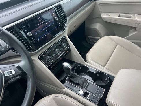 Used 2018 Volkswagen Atlas SEL FWD image 23