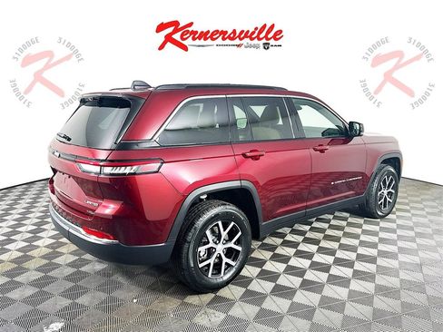 New 2025 Jeep Grand Cherokee Limited image 7