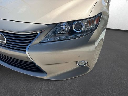 Used 2015 Lexus ES 350 w/ Premium Package FWD image 9