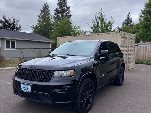 Used 2019 Jeep Grand Cherokee Altitude AWD/4WD image 1