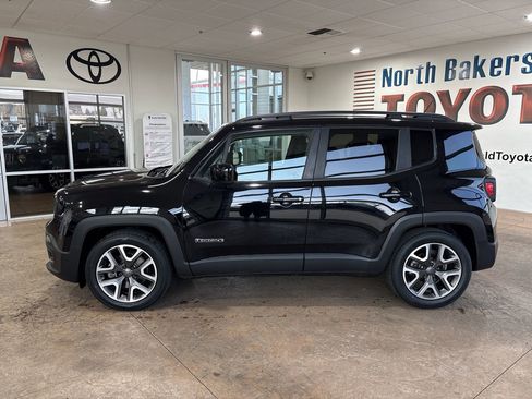 Used 2017 Jeep Renegade Latitude image 7