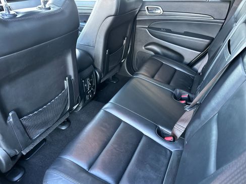 Used 2021 Jeep Grand Cherokee Limited image 11