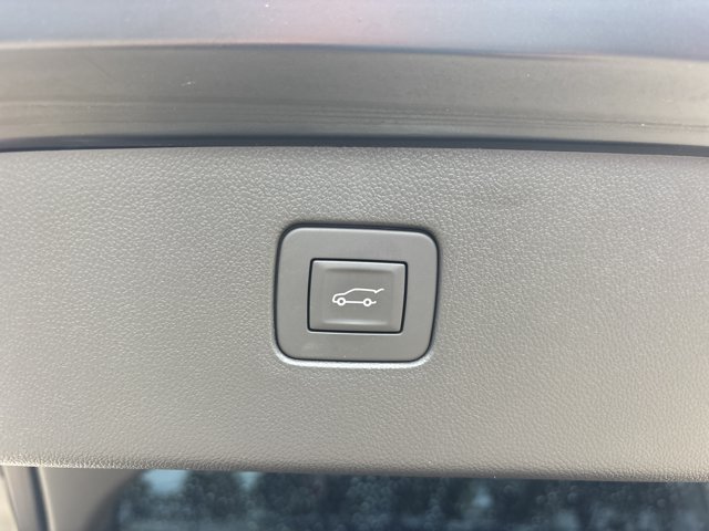 Used 2025 Buick Envista Sport Touring w/ Convenience I Package FWD image 9