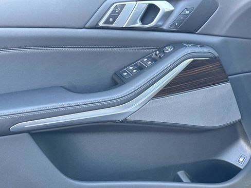 New 2026 BMW X5 xDrive50e image 27