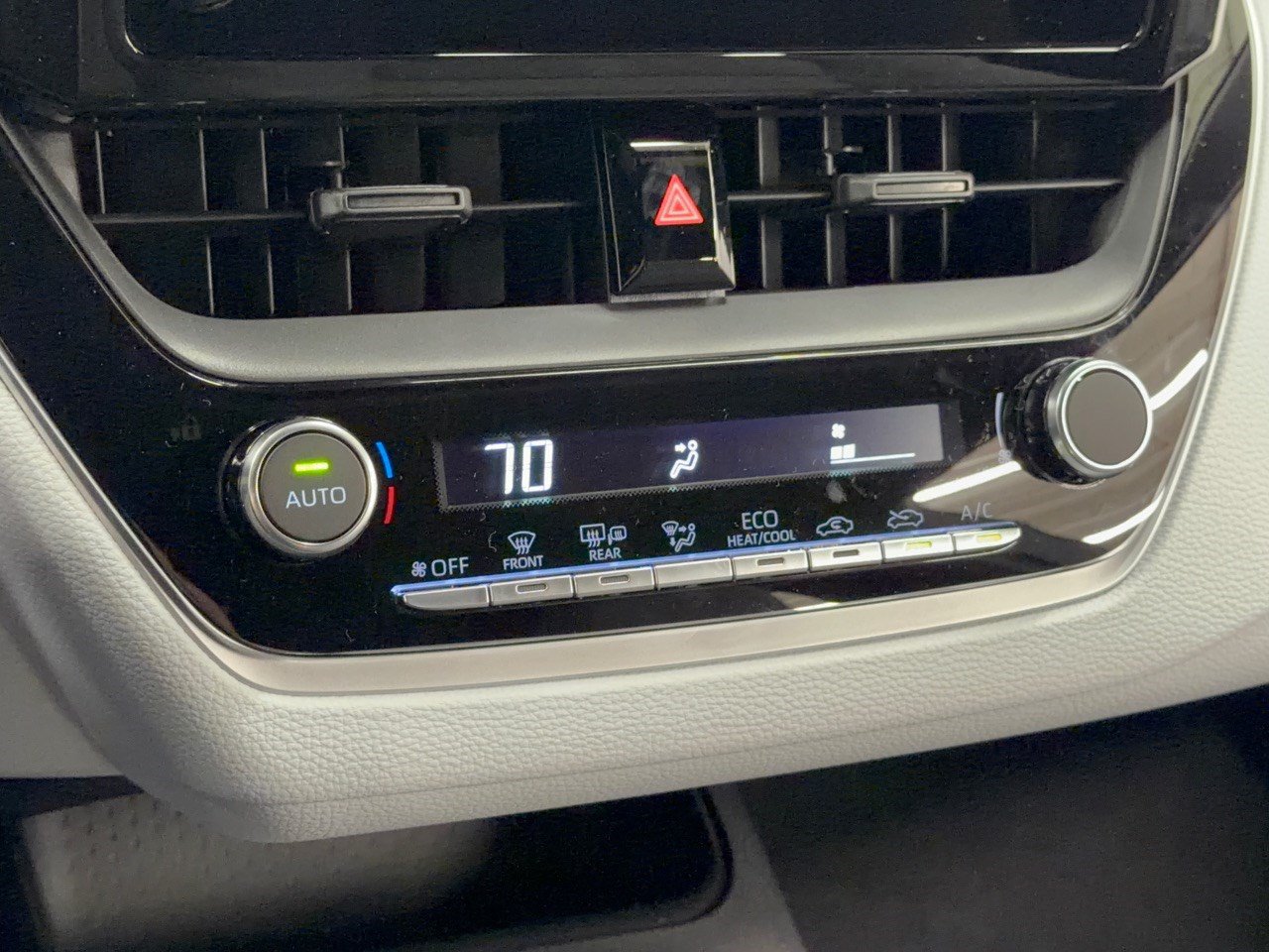 New 2027 Toyota Corolla SE FWD image 22