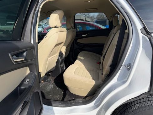 Used 2016 Ford Edge SE image 8