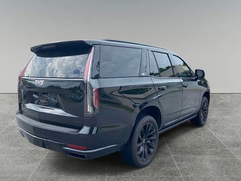 Used 2021 Cadillac Escalade Sport w/ Driver Assist Tech Package AWD/4WD image 4
