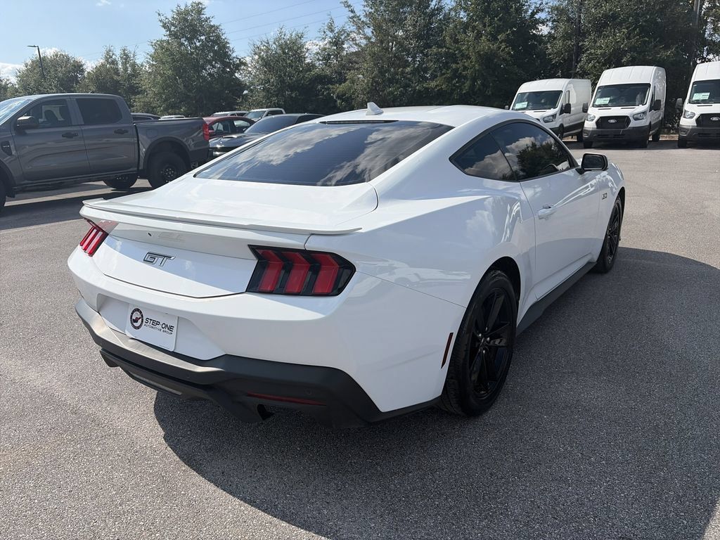 Used 2024 Ford Mustang GT RWD image 7