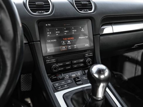 Used 2021 Porsche 718 Cayman RWD image 19