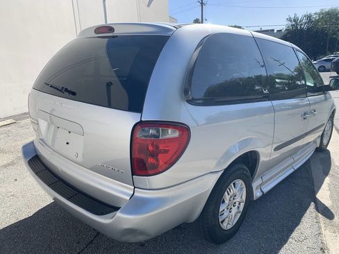 Used 2003 Dodge Grand Caravan Sport image 12