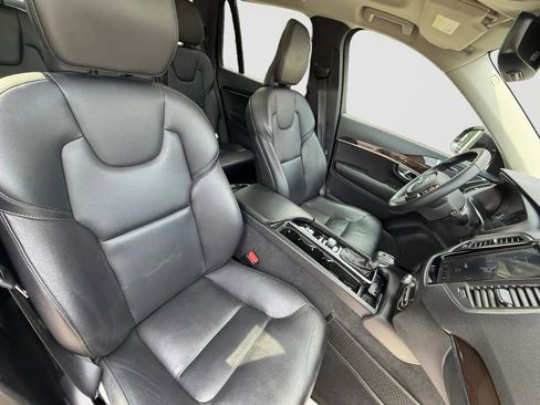 Used 2019 Volvo XC90 T5 Momentum image 23