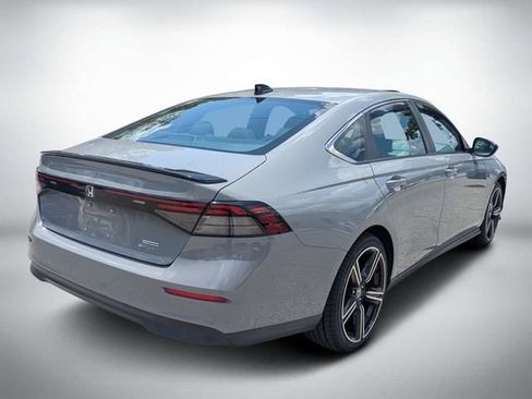 Used 2023 Honda Accord Sport image 3