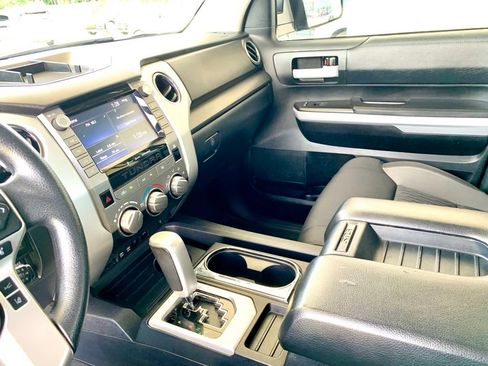 Used 2021 Toyota Tundra SR5 RWD image 39