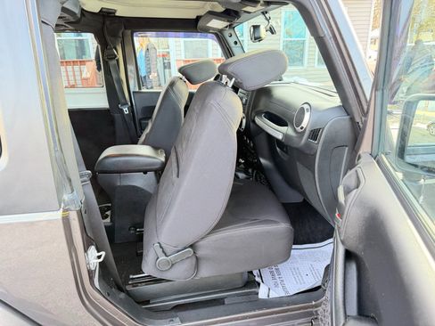 Used 2014 Jeep Wrangler Sahara w/ Connectivity Group image 39