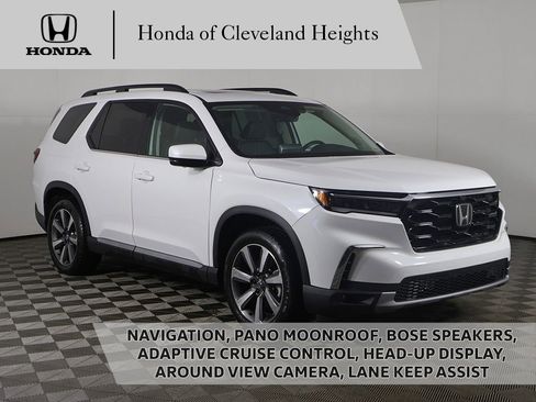 Used 2025 Honda Pilot Elite image 1