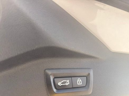 Used 2021 BMW X7 xDrive40i w/ M Sport Package AWD/4WD image 11